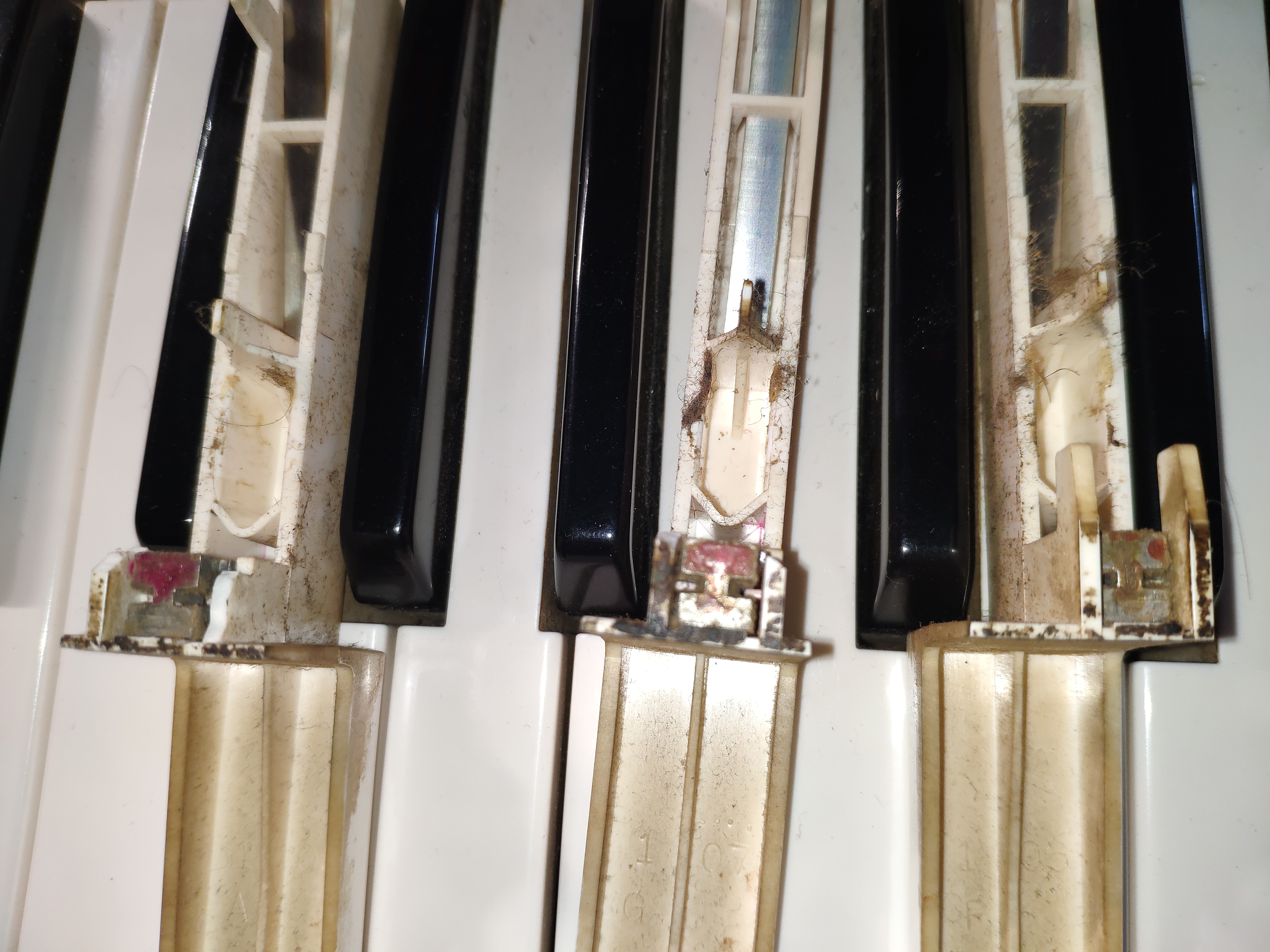 Yamaha DX7 Repair - Image 3